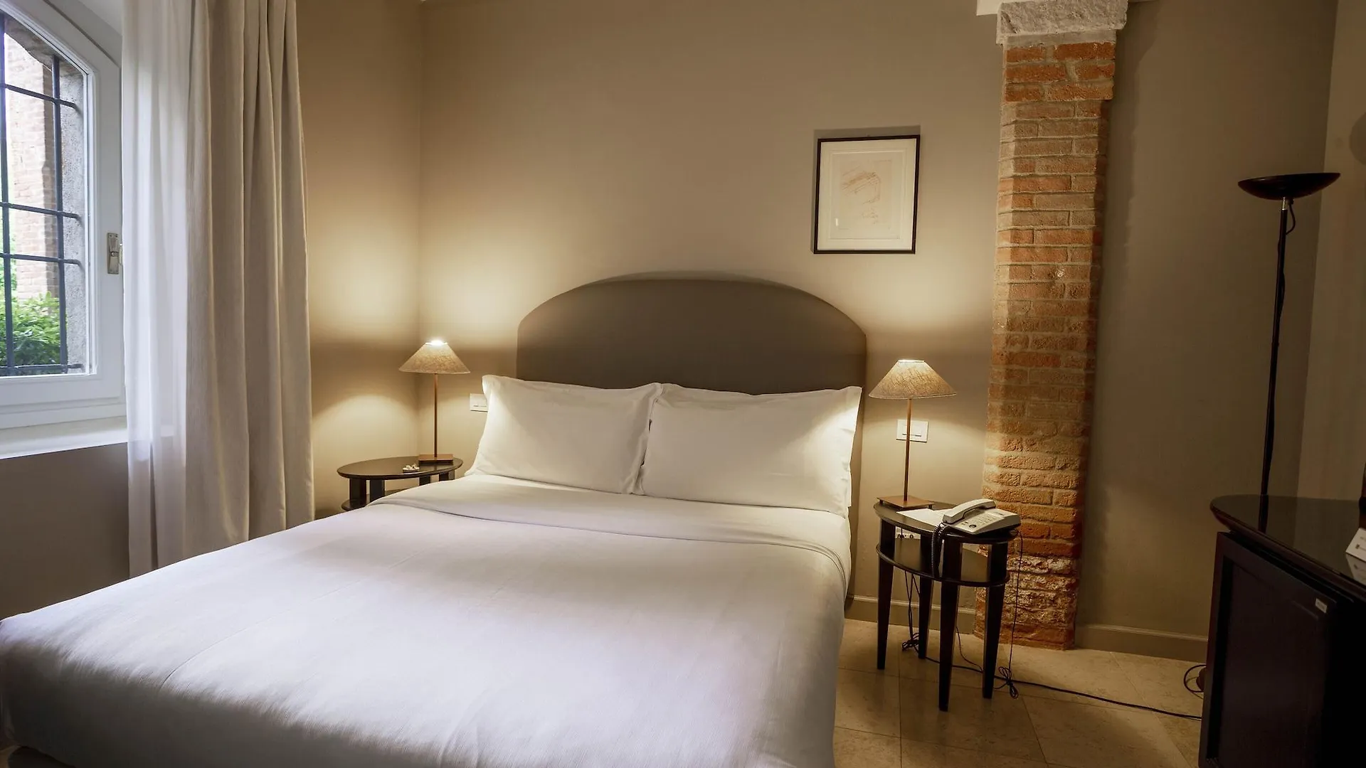 ** Hotel Santellone Resort Brescia Italien