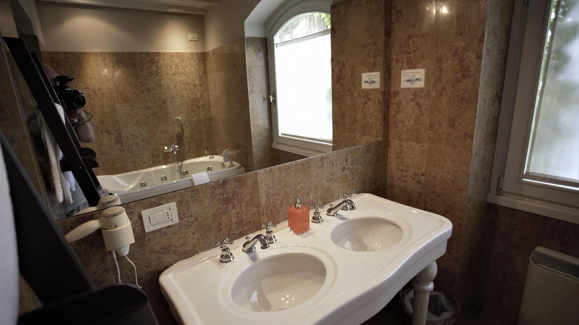 Santellone Resort Brescia Hotel